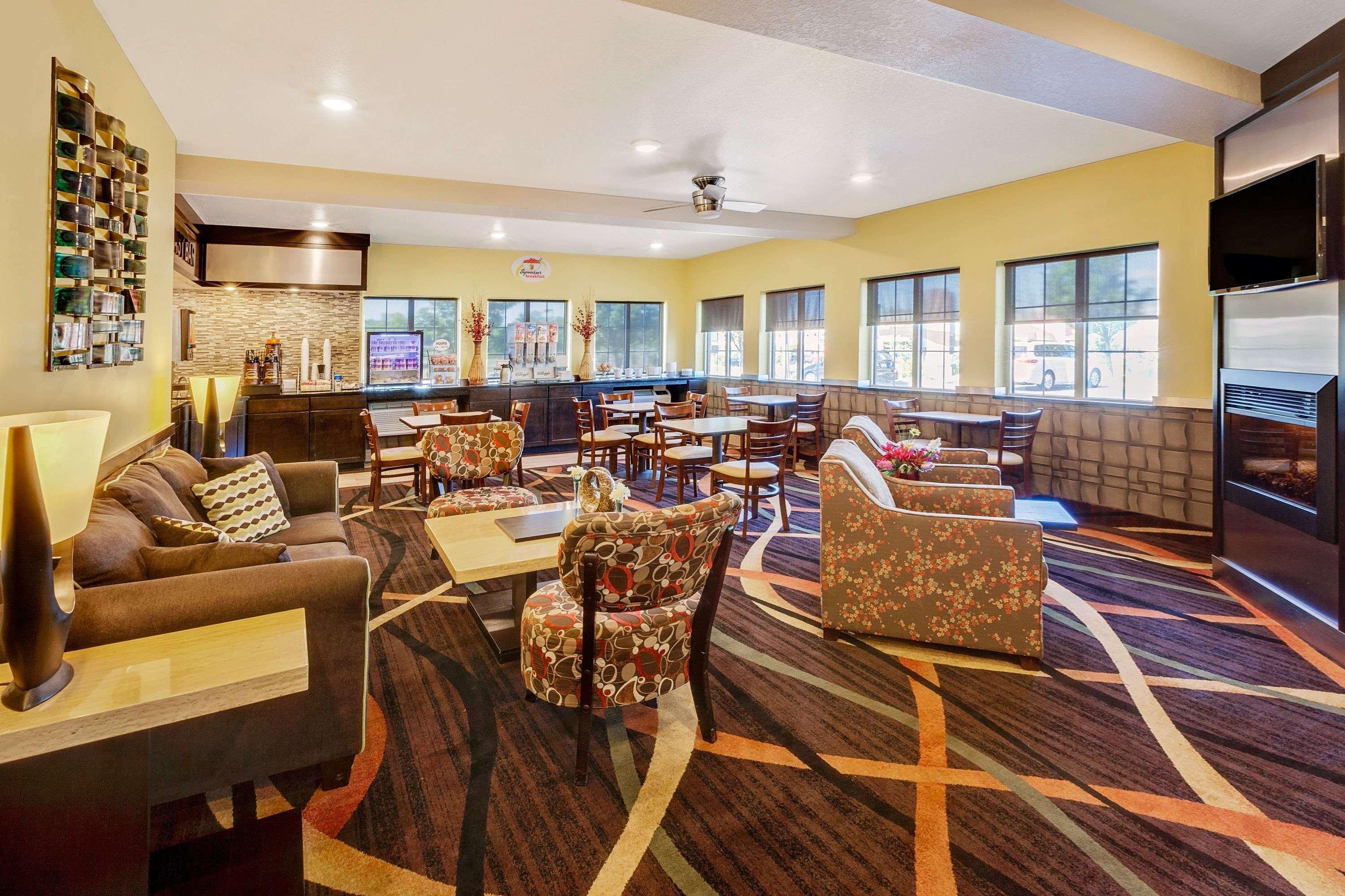 Super 8 By Wyndham Akron S/Green/Uniontown Oh Bagian luar foto