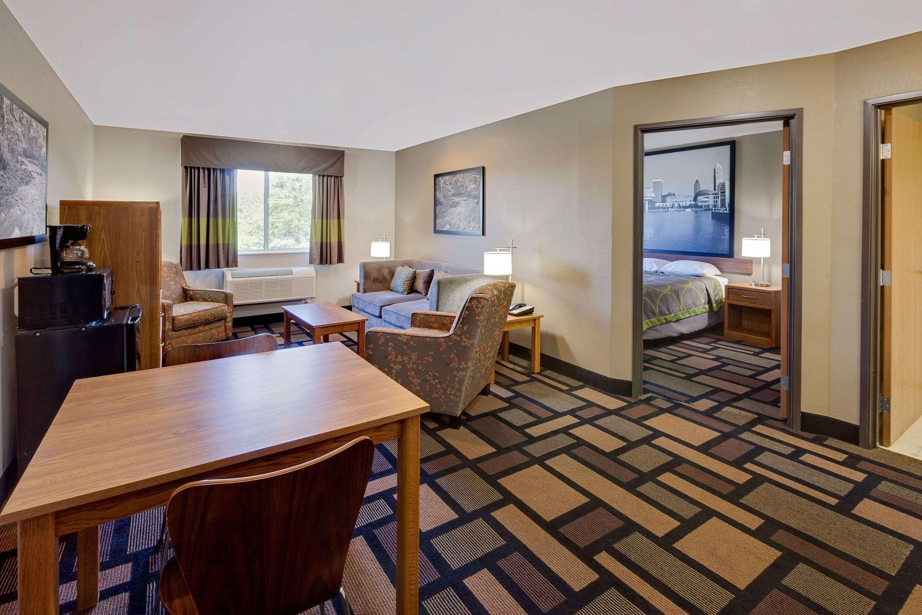 Super 8 By Wyndham Akron S/Green/Uniontown Oh Bagian luar foto