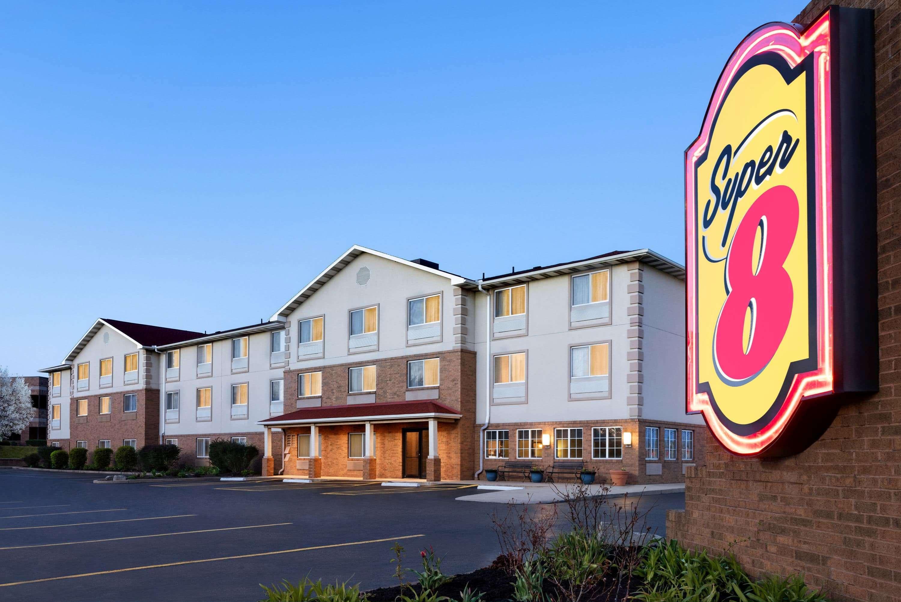Super 8 By Wyndham Akron S/Green/Uniontown Oh Bagian luar foto